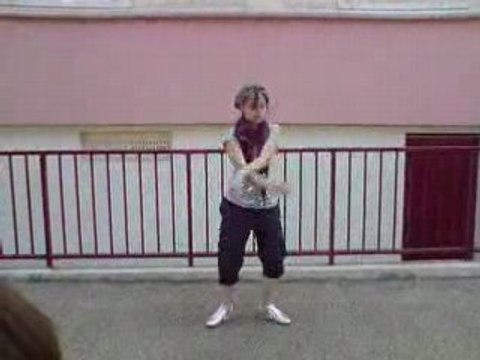 Yelle jey electro danseuse a beauvais n°2