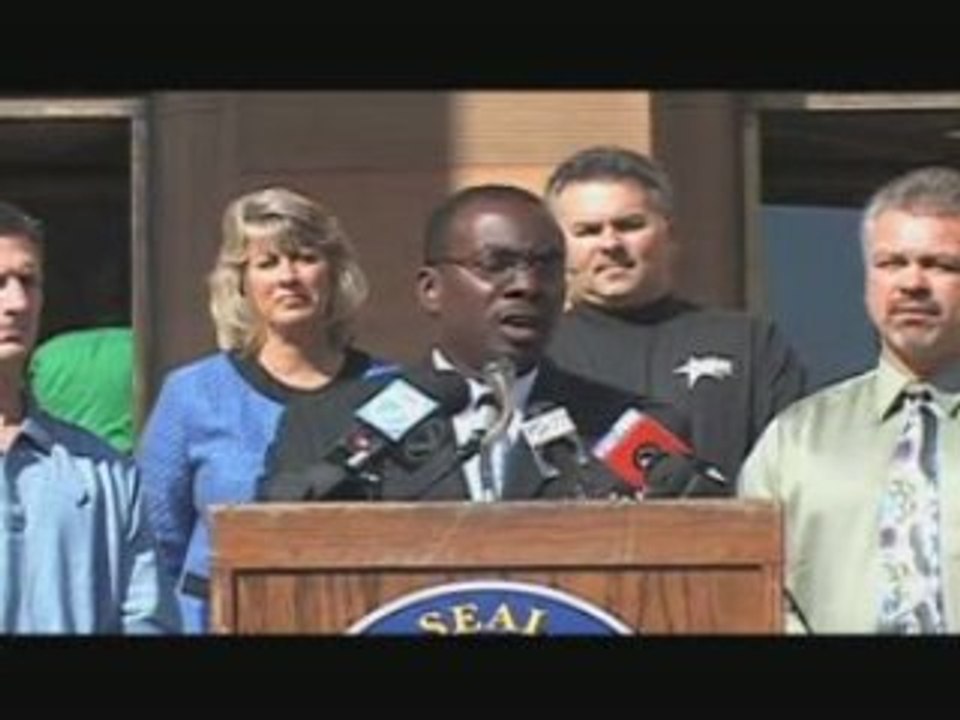 Mayor Brown Announces Aud Memorabilia Auction