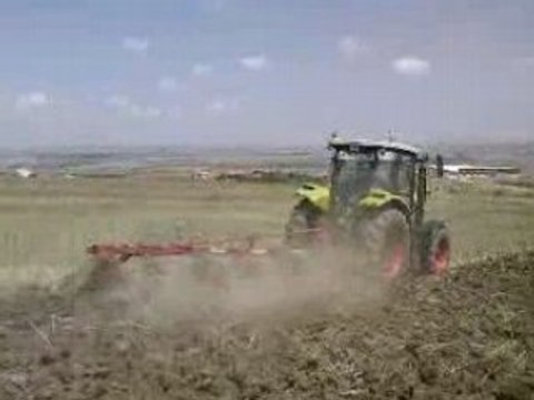 CLAAS ARES 567 ATX 6' lı 16 Numara Pullukla Tarlada PART3