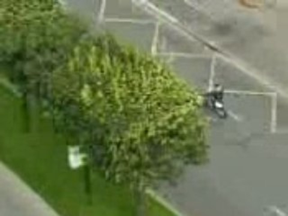 YZ 125 a la cité unie 92150 suresnes