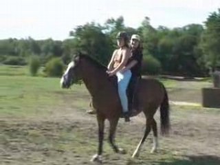 Moi et Alexandra à cru au pas sur Macha