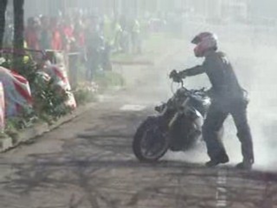 fête de la moto à le trait