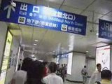 Osaka, en la estación, mareados con tanta gente (J-58)