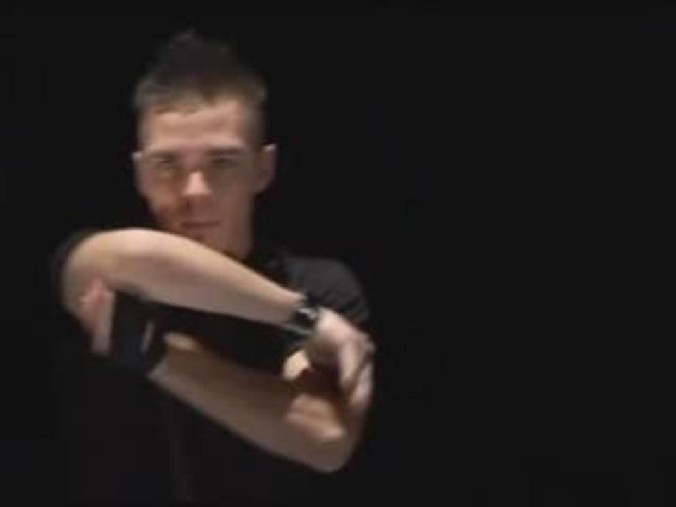 ElectroStyle : Hard Style Tecktonik avec Calimero