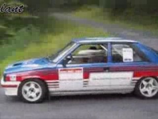 Rallye historique r11 turbo sur les routes aveyronnaises