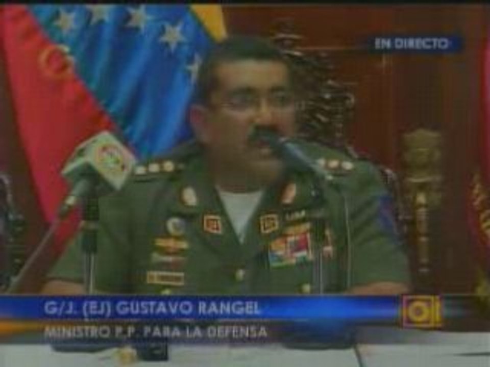 Ministro de Defensa informa