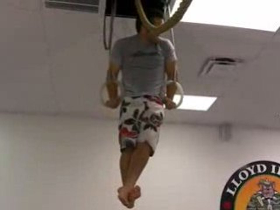 Naples Fitness - Muscle Up Challenge - 2 in a Row