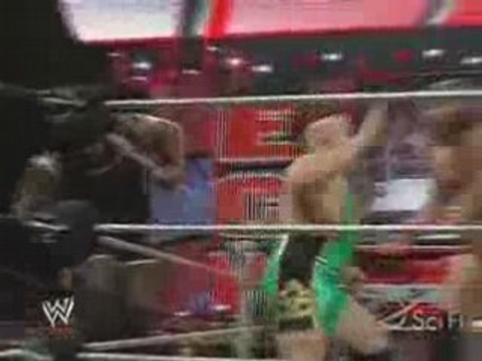 Matt Hardy & Finlay vs Mark Henry & Mike Knox 9.9.08 P2