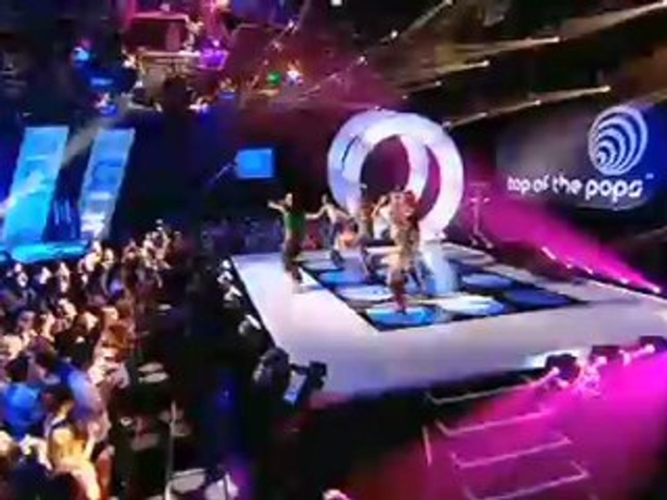 Pussycat Dolls - Don`t cha [TOTP 04-09-05]