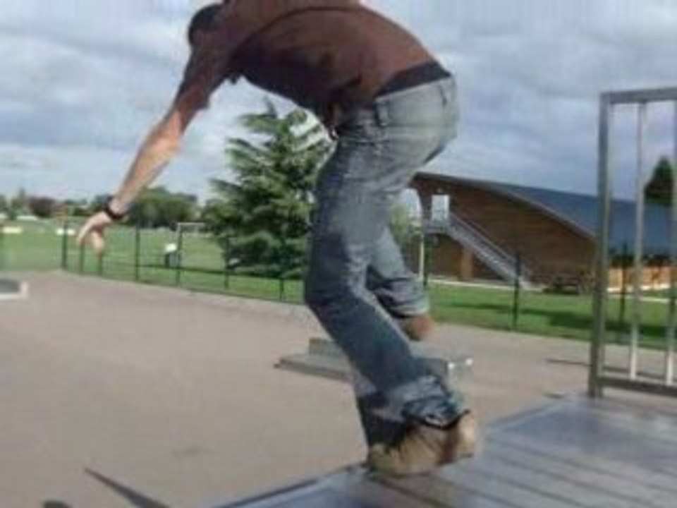 MOI SK8