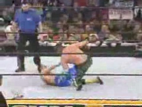 Eddie Guerrero vs Chavo Guerrero Royal Rumble 04