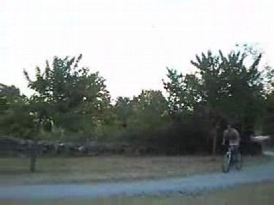 CLIP0085