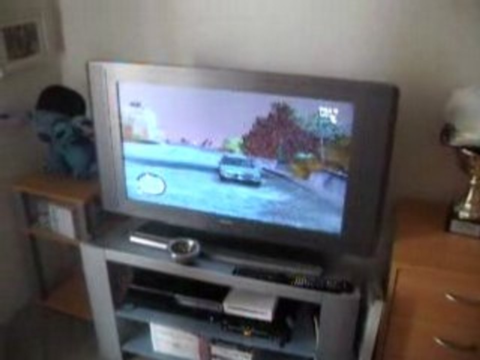 Ilan qui joue a GTA (3 ans)