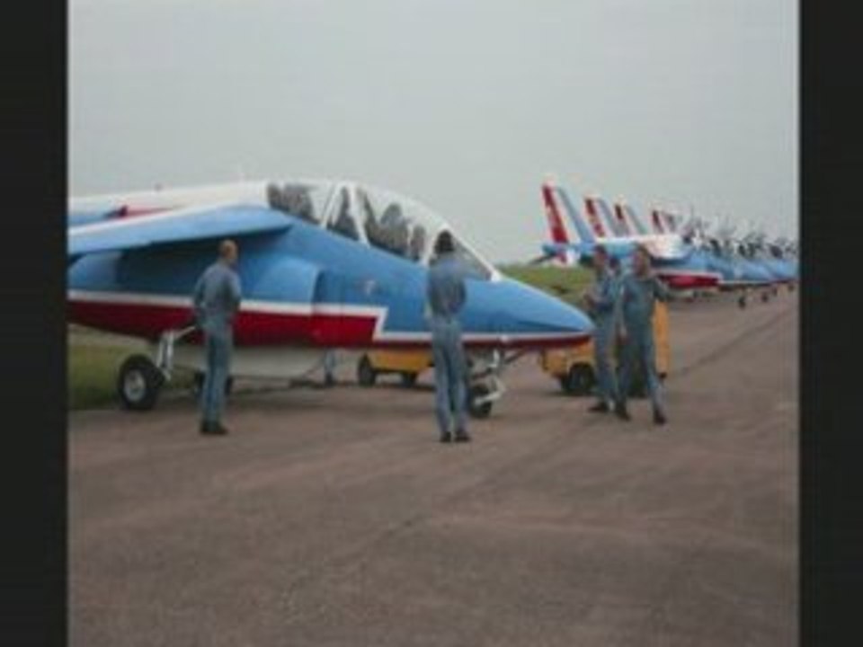 Meeting aérien de roanne patrouille de France entrainement