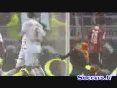 Magnifique Coup-Franc de Juninho lors du match Lyon-Nice 3-2