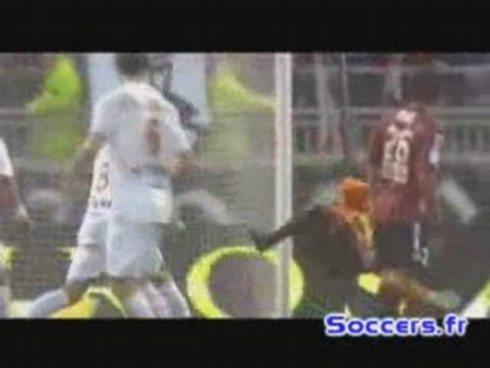 Lyon - Nice. Coup Franc de Juninho