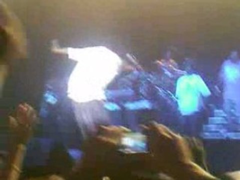 Snoop dogg qui ne saute pas n'est pas lyonnais!!