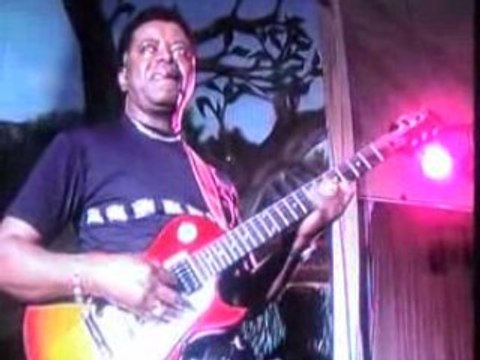 ZAIKO LANGA LANGA ENTRE NYOCH