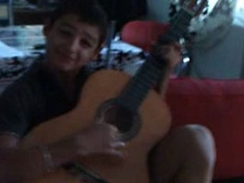 Antonio et sa guitare