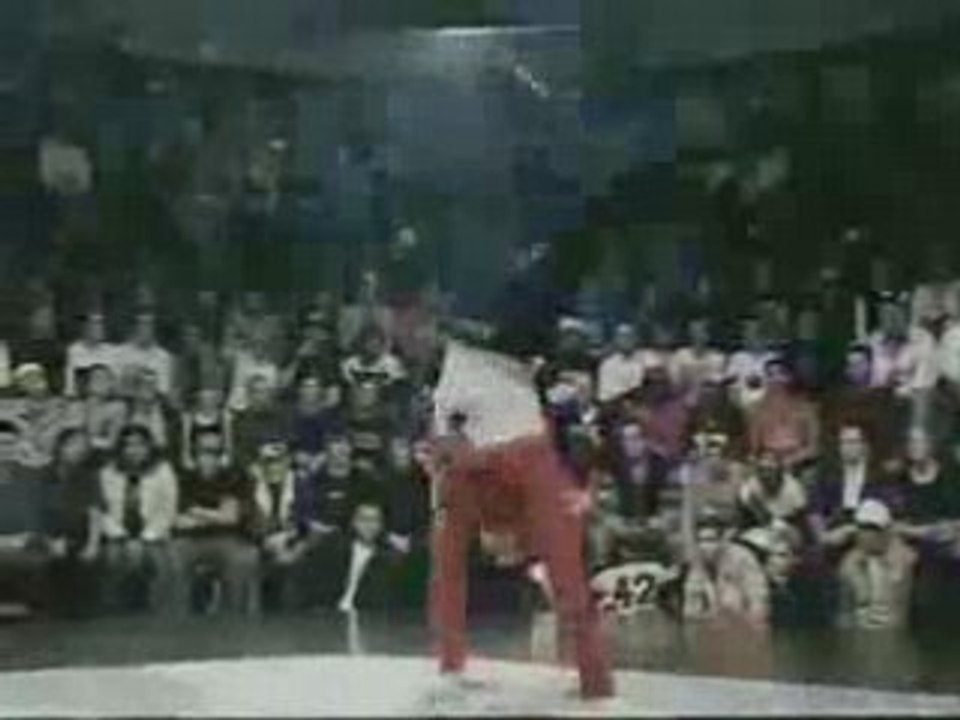 Red_Bull_BC_ONE_2004_Leo_vs_Bebe