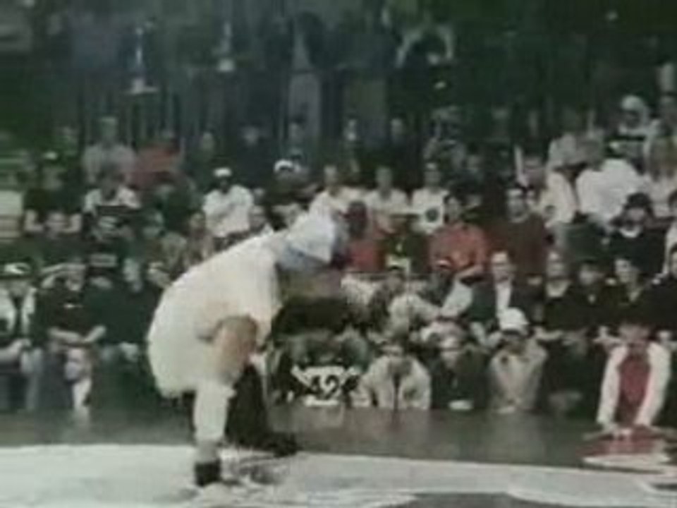 Red_Bull_BC_ONE_2004_Sonic_vs_KC