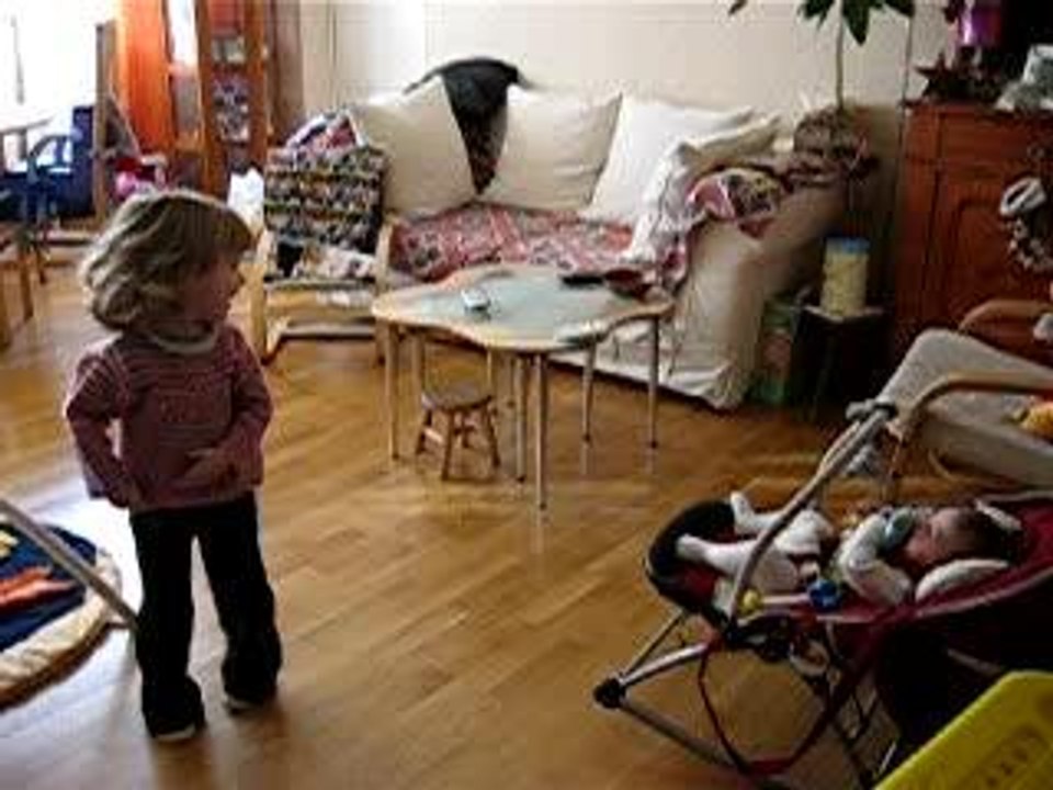 loélia écroulée de rire