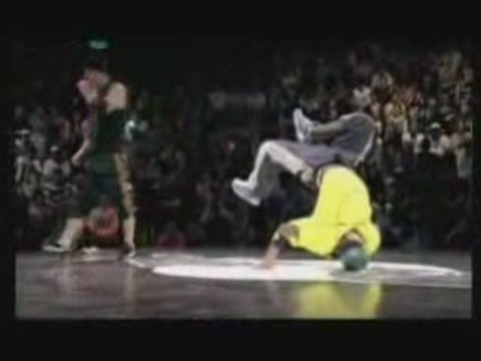 Cico_vs_Pelezinho_-_Red_Bull_BC_One_2005_-_DVD_High_Quality