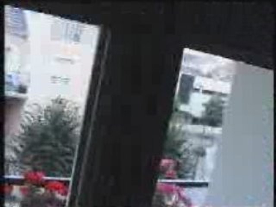 15dec08 aspirateur+bruit de pas