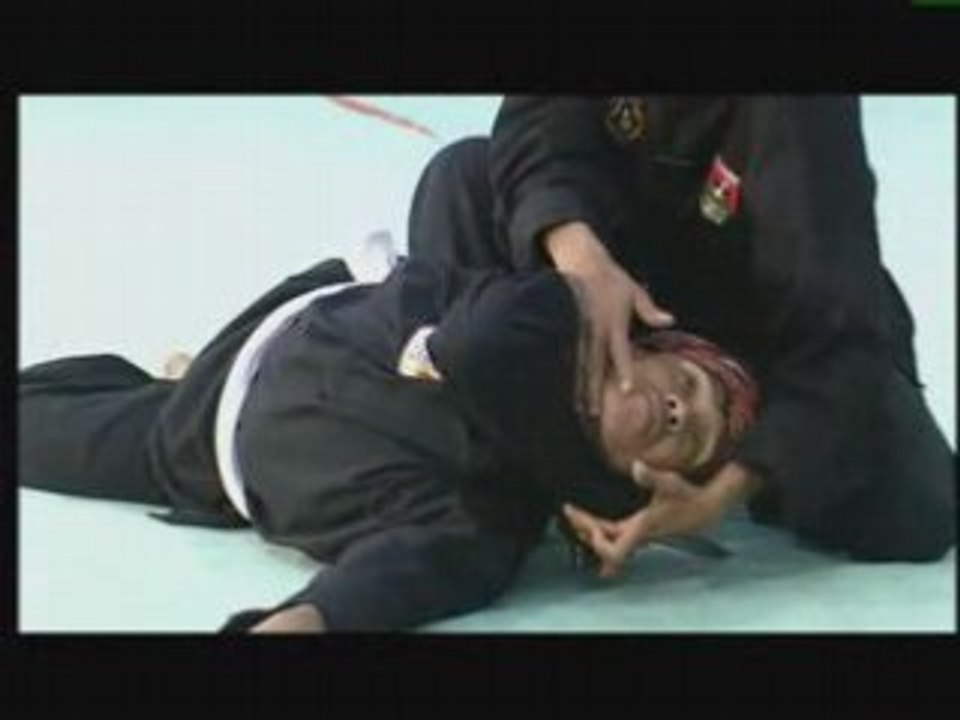PENCAK SILAT - Le guerrier de la jungle