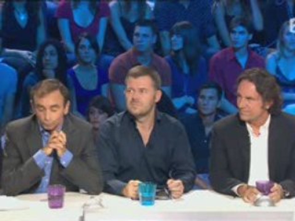 Zemmour - Ministres faux-culs pour la promo de C. Bruni