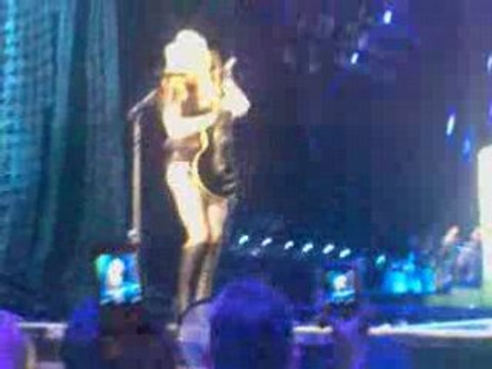 Human Nature - Madonna / Sticky & Sweet Tour 2008 / Lisboa