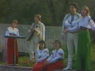 Ой, у вишневому садочку