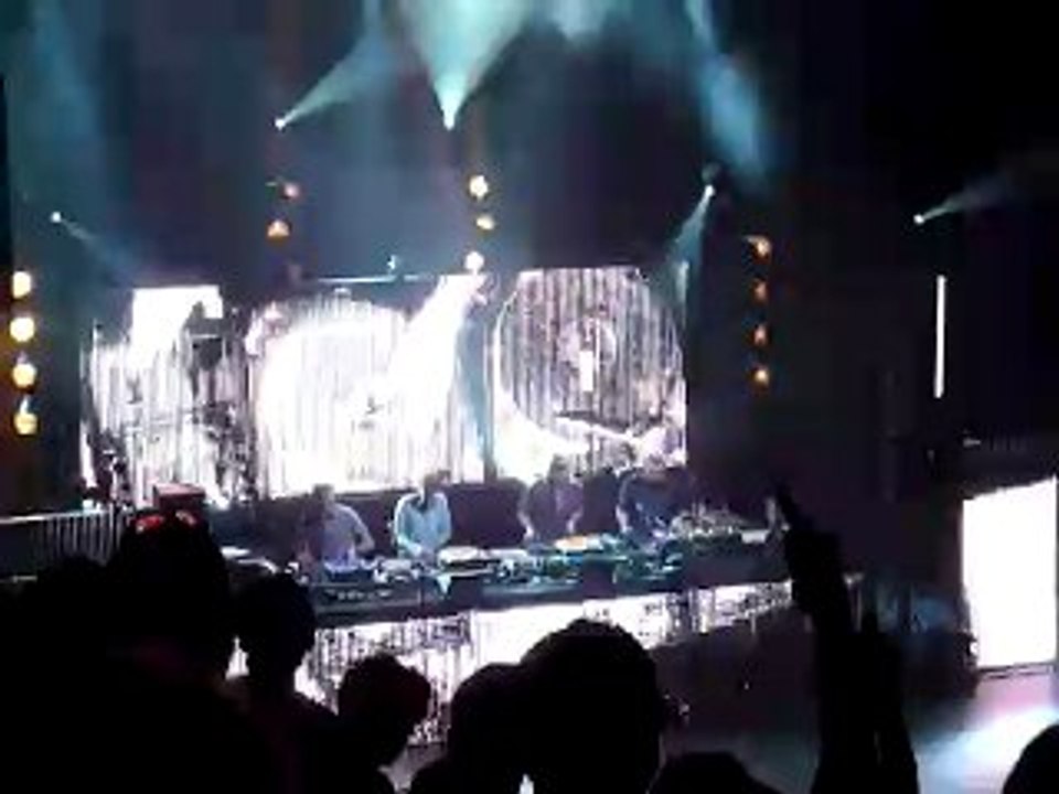 Birdy Nam Nam @ Olympia 00