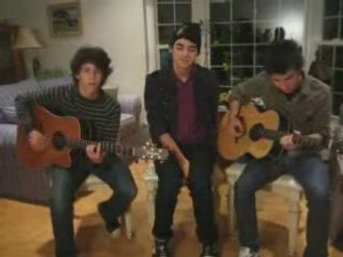 Jonas Brothers hello Beautiful accoustique