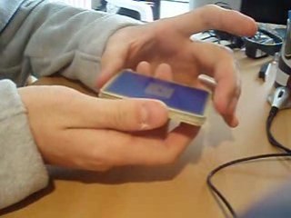 Tour de magie avec des cartes (Hotel 4places)