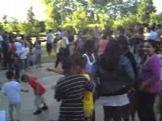 Biennale de la danse DANS LES TEMPS répète centre BRON