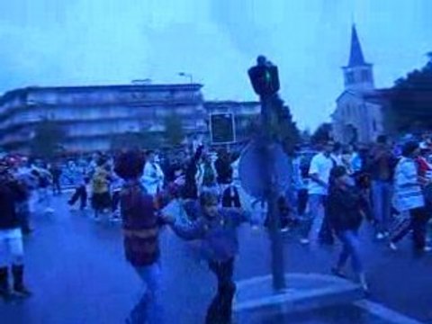 Biennale de la danse DANS LES TEMPS répète centre BRON