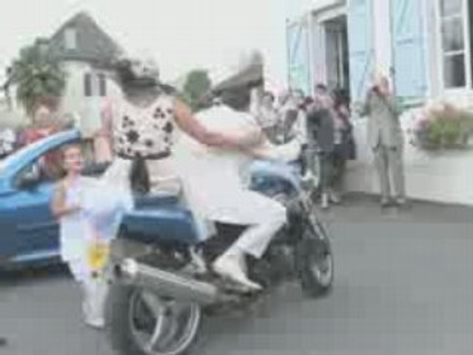 mariage arrivée mairie 1 paola jp