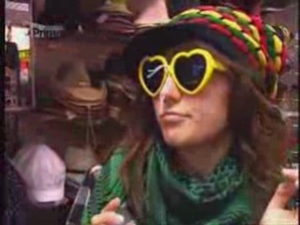 Ewa Farna in premiere Camp Rock in London TV Prima