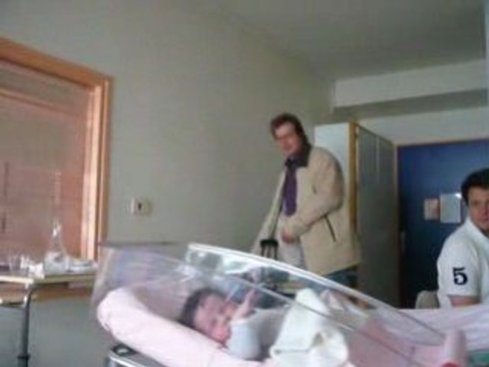 V14- Papa Ilia arrive