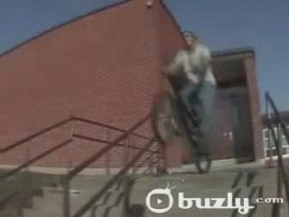 GORE violent crash en bmx