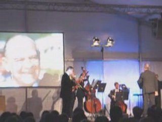 Esplanade Raymond Barre : hommage de l'ONL, Mozart