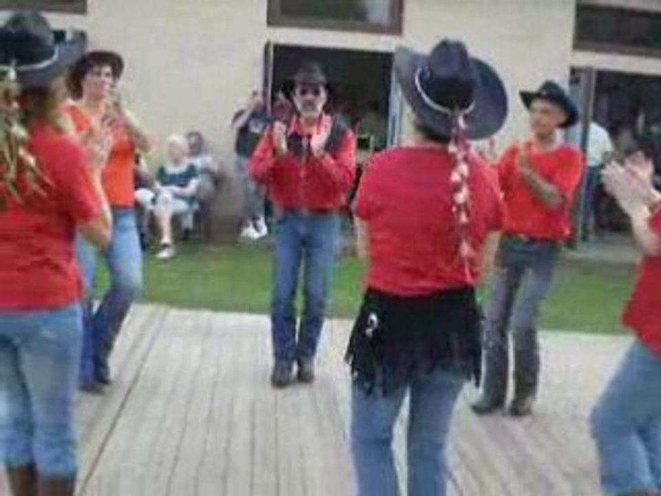 GRANDVILLIERS COUNTRY DANCE