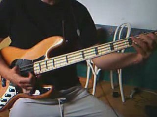Slap Bass on Bernard Purdie Groove (2)