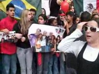 passeata contra o fim do rbd em São Paulo-Brasil