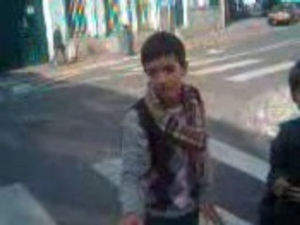 yacine qui dance mdr