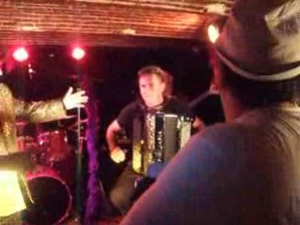 ben et les géants :chauffe philoche !!!!