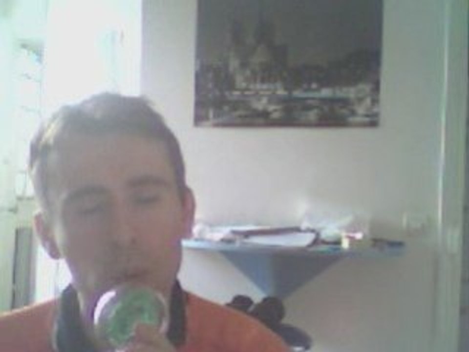 Wiwi égratigne "Viens te balader au creux de mes chansons"