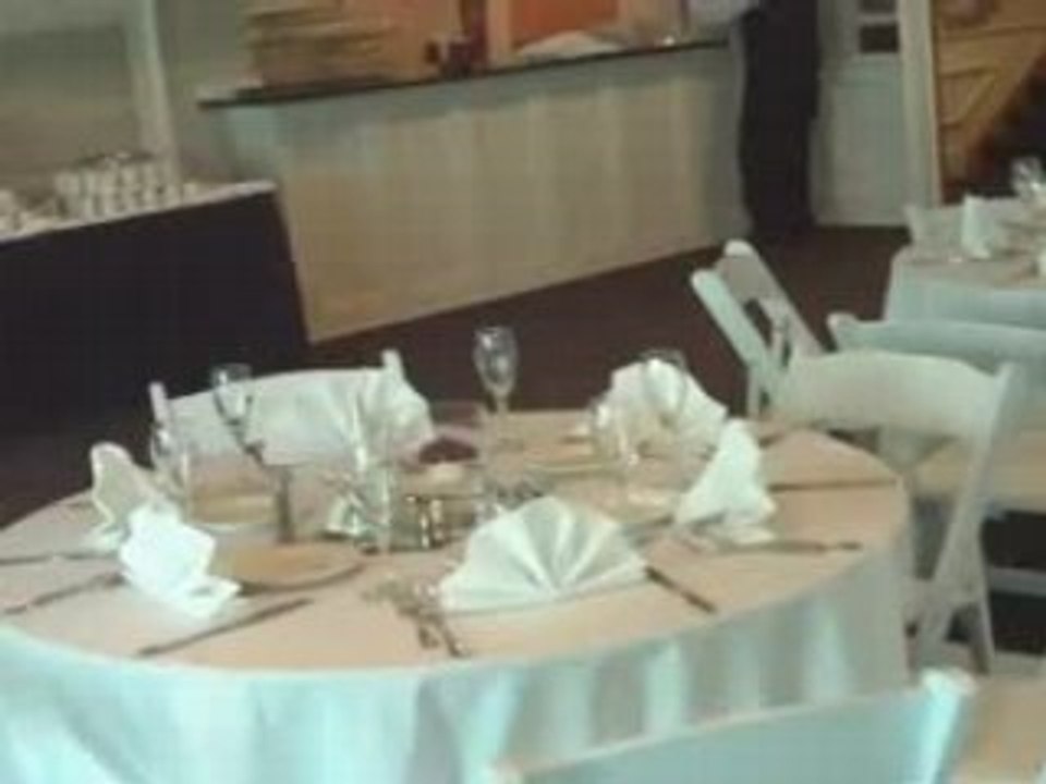 Fall Wedding with beautiful cake with fall leaves