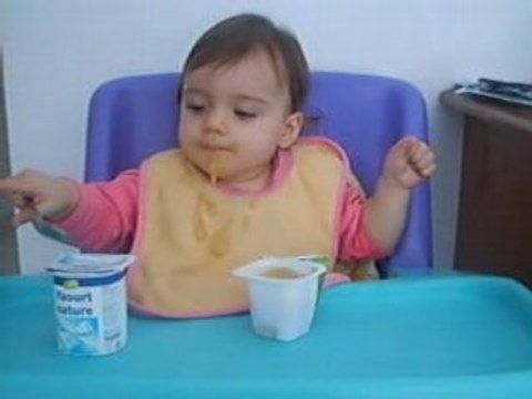 je mange toute seule